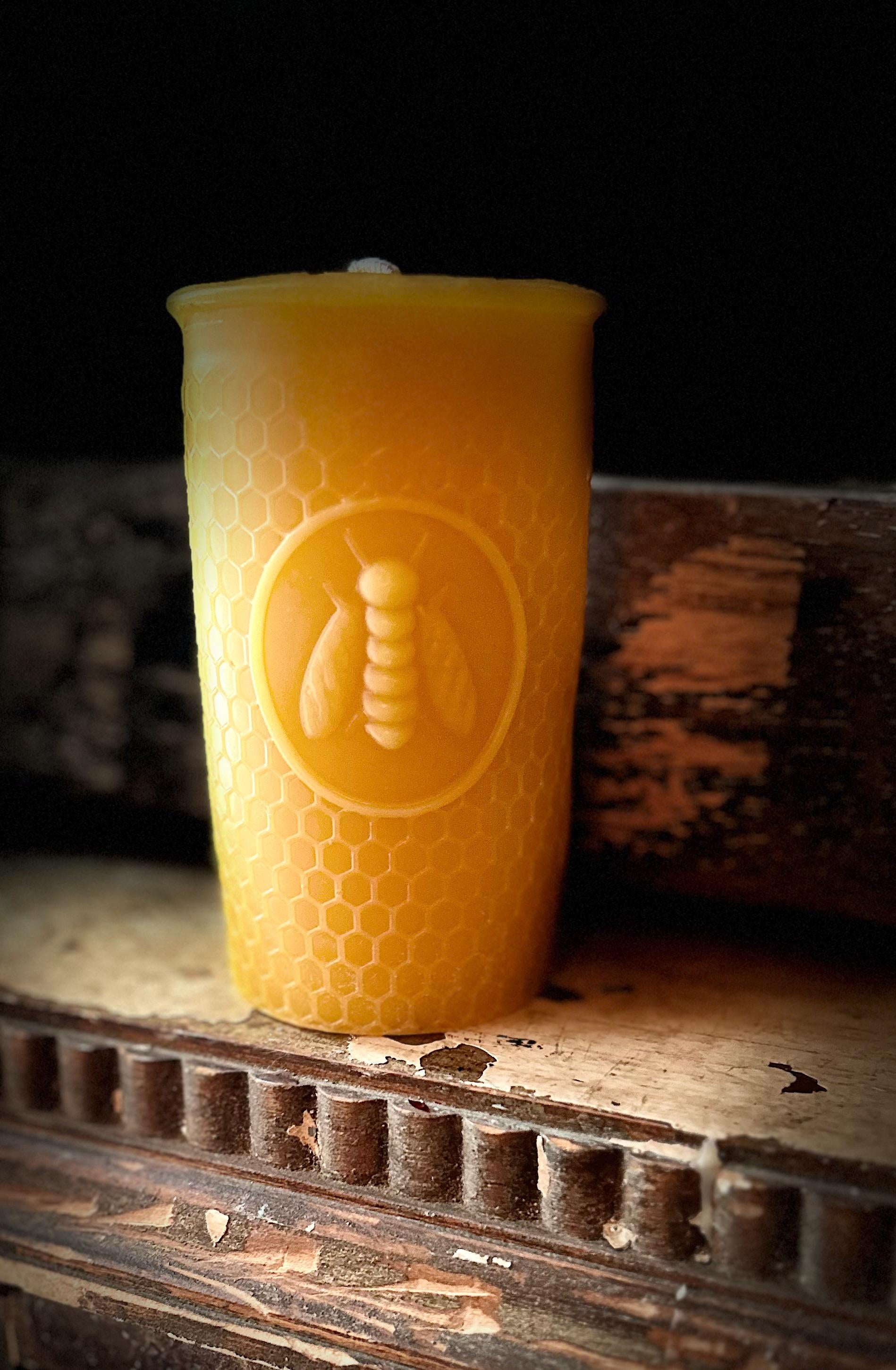 Hand-Poured Canadian Beeswax Candle Set – Honeycomb & Bee Designs (Natural Honey Aroma)