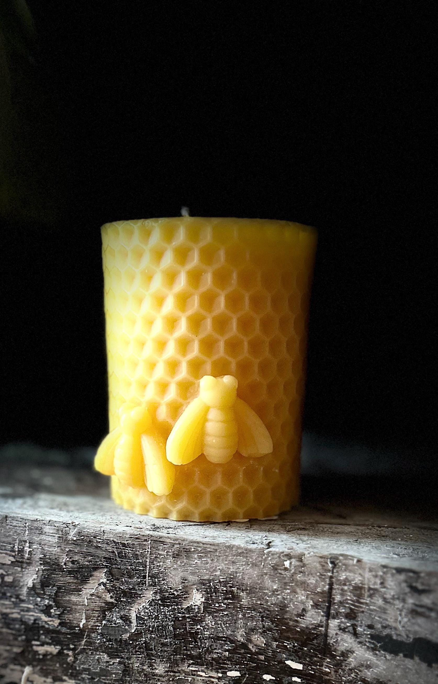 Hand-Poured Canadian Beeswax Candle Set – Honeycomb & Bee Designs (Natural Honey Aroma)