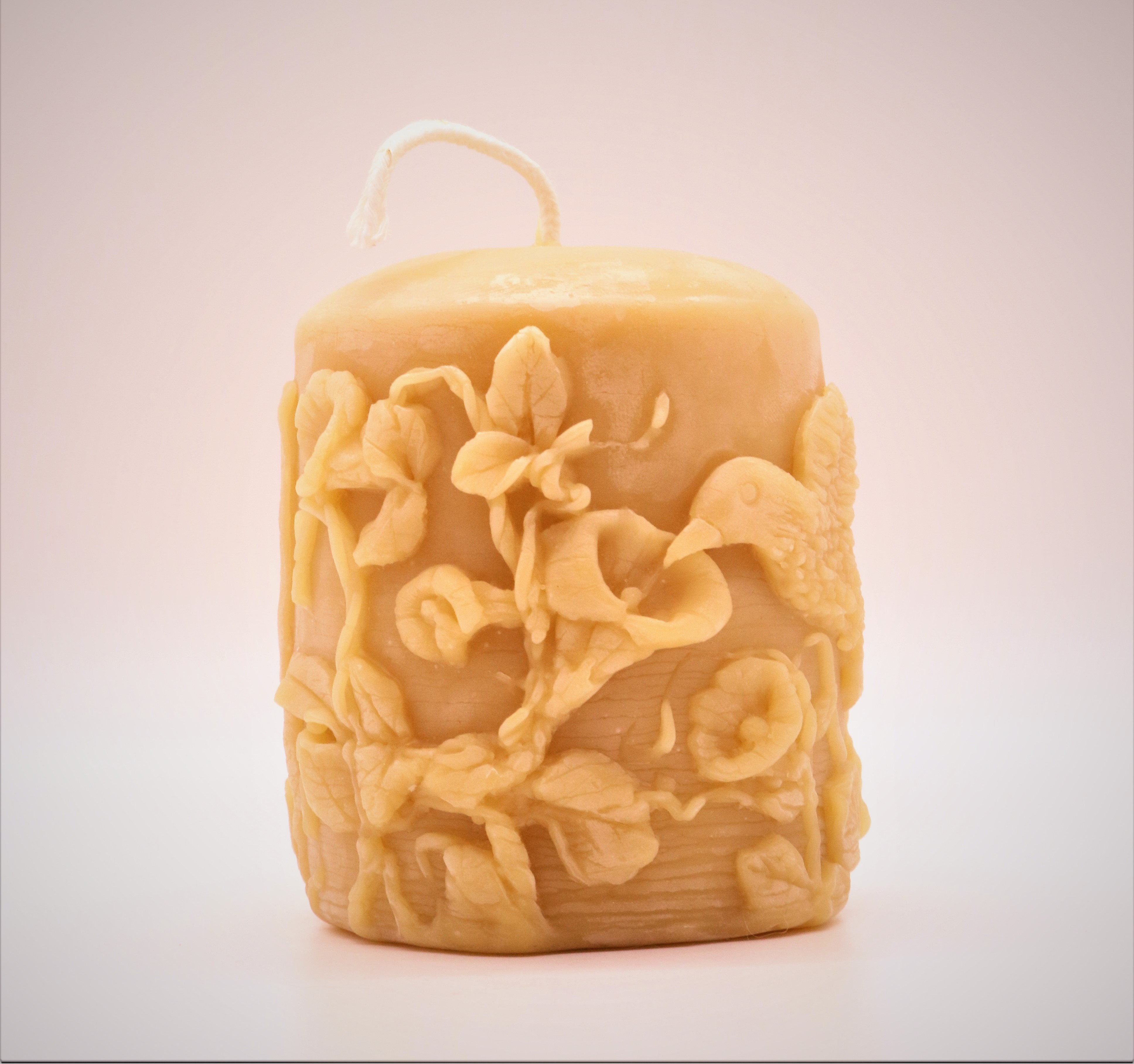 Hummingbird in flight Candle - Pioneer Spirit